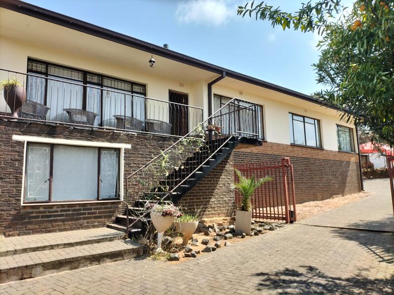 4 Bedroom Property for Sale in Uitsig Free State